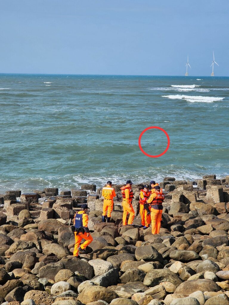 | 張家輝,馬浴柯 海巡署, 漁網, 竹南分局, 苗栗縣, 過港海堤 記者爆料網