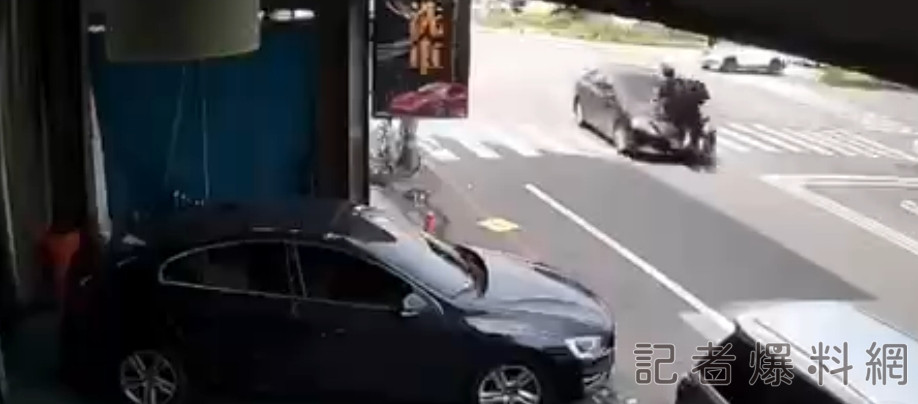 影/雲林斗南「恐怖」行人地獄 夫妻過馬路被轎車撞飛