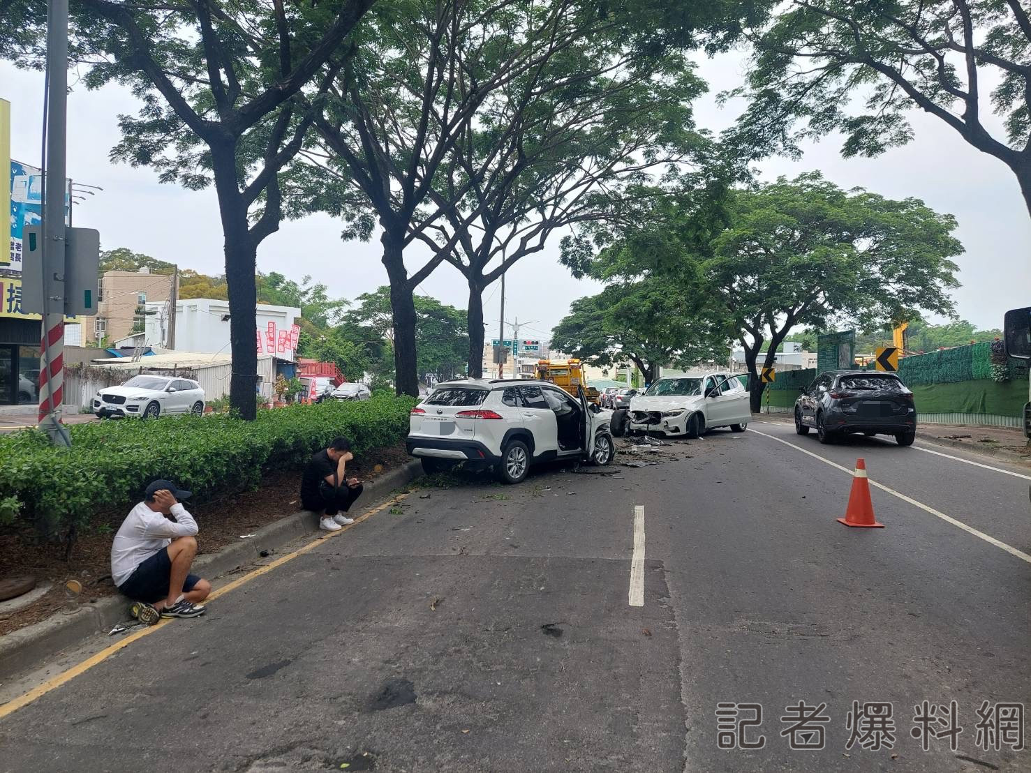 ▲高雄男酒駕撞車釀3人送醫。（圖／民眾提供）