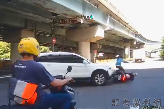 闖紅燈 休旅車 車禍