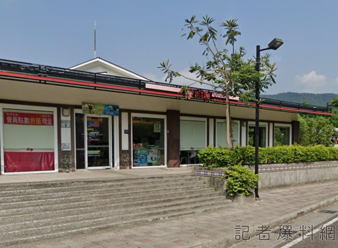 ▲高雄萊爾富「杉林大愛店」遭少年躺入冰櫃。（圖／翻攝自Google Maps）