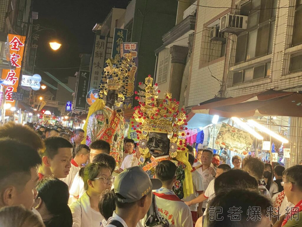 南投城隍爺遶境進入最高潮 夜訪日巡封街