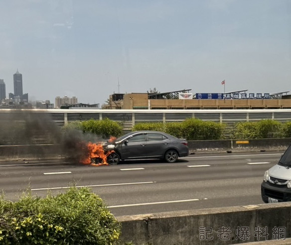 快訊／國1南368K瑞隆段火燒車！車頭陷火海「濃煙竄出」