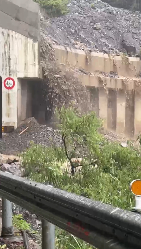 （有片）凱米豪雨肆虐梨山多處土石流坍方　電力設備受損嚴重