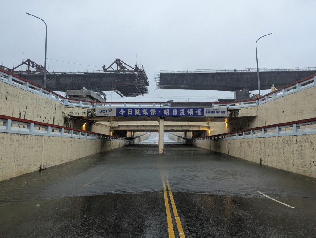 嘉義市豪雨不斷　數處道路橋樑積水暫時封閉