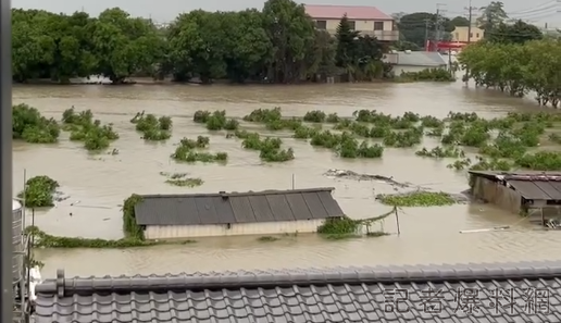 影／台南後壁區水淹一層樓！一早汪洋一片　住戶喊「積水毫無消退」