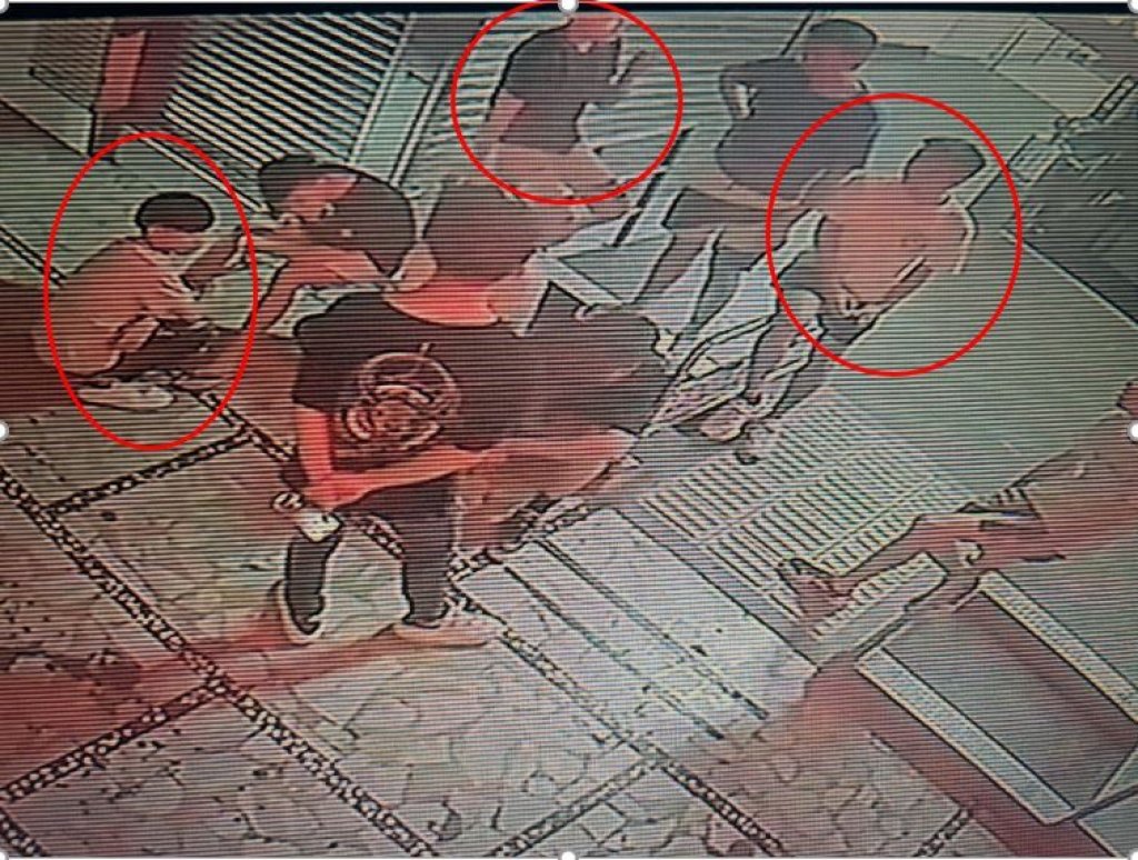 基隆屁孩群聚騎樓狂抽電子菸　遭警盤查智商掉線嗆「我法律系」