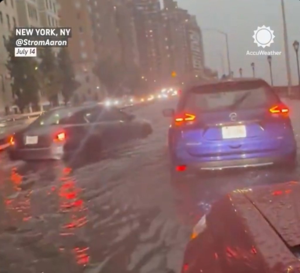 暴雨癱瘓紐約交通！地鐵成河道、車站如瀑布　紐澤西兩死當局進入緊急狀態