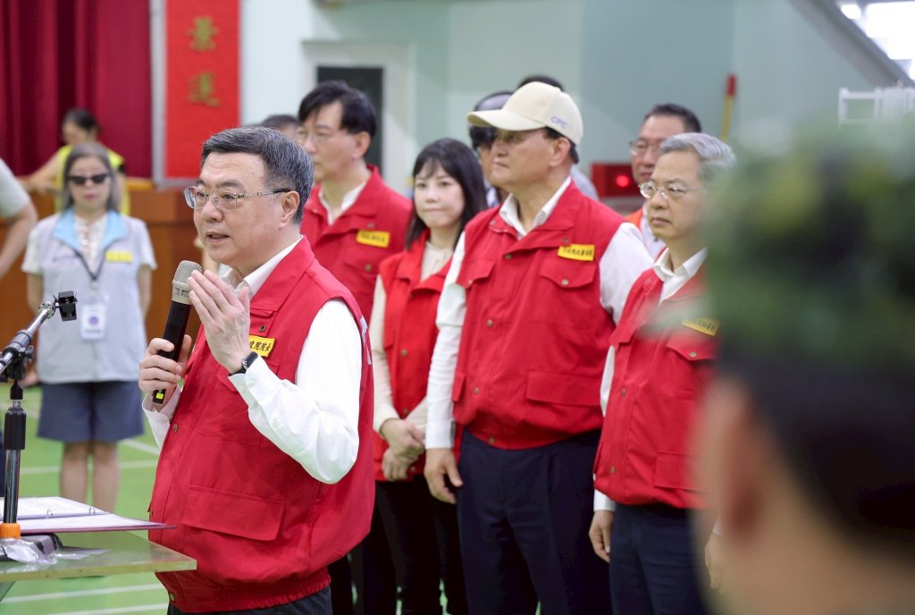 普發一萬不發了嗎?-卓榮泰發文反對網友怒灌臉書開罵