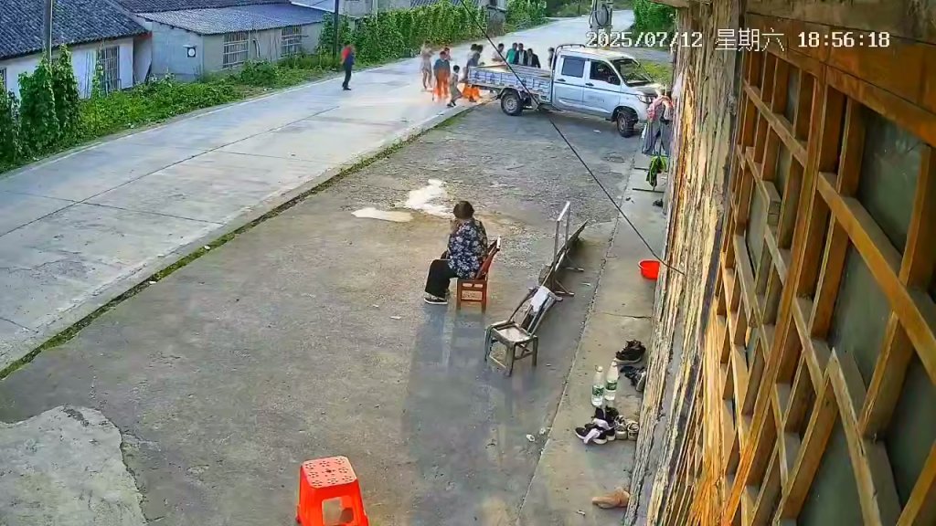 影／把酒精當汽油！陸男賭氣拿打火機點燃「全身著火」　2人受傷影片瘋傳