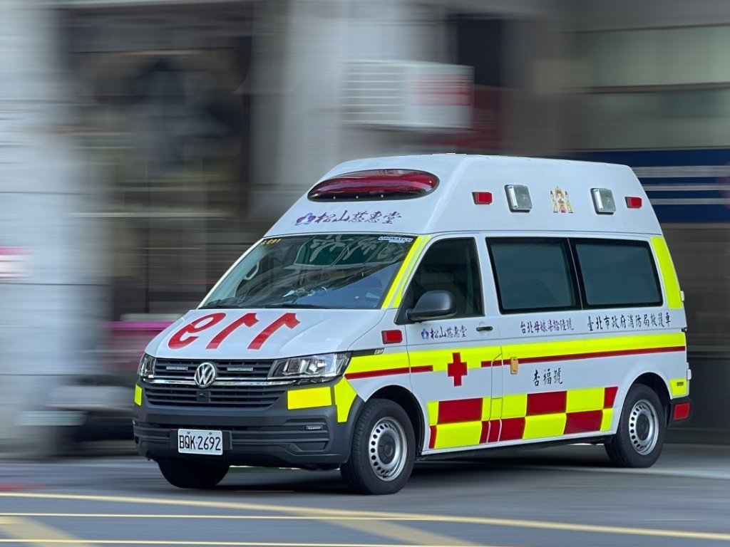 士林夜市旁人行道　「7旬翁12樓墜落」明顯死亡