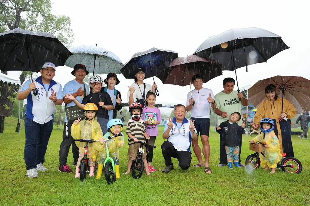 名間小鎮漫旅尋騎 大雨澆不息大小騎士如火熱情