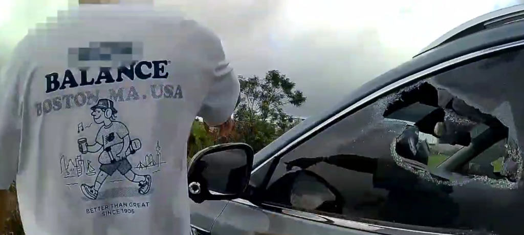 不滿前妻與人搭車　嘉義莾男尾隨砸車警方當場逮捕送辦