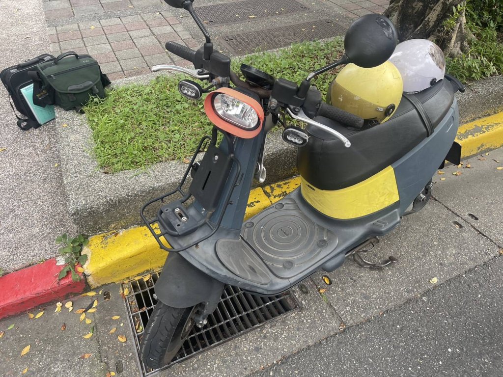 北市內湖好市多旁車禍！騎士意識不清、7歲女兒命危送醫