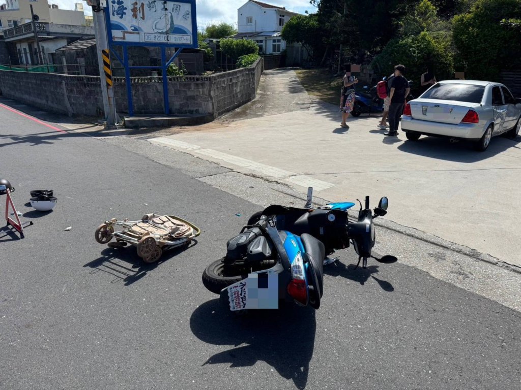 澎湖死亡車禍！-機車被撞倒地　背在媽媽胸前5個月大男嬰傷重不治
