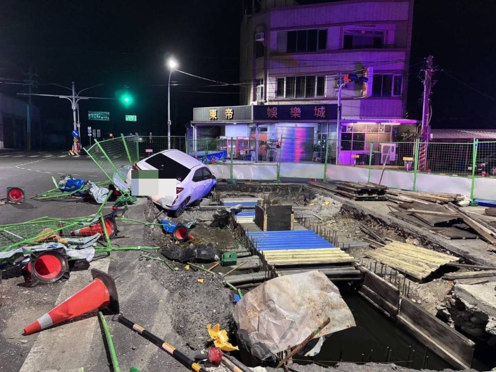 半夜轎車直衝工地！台南男酒駕還藏K他命　警當場逮補送辦