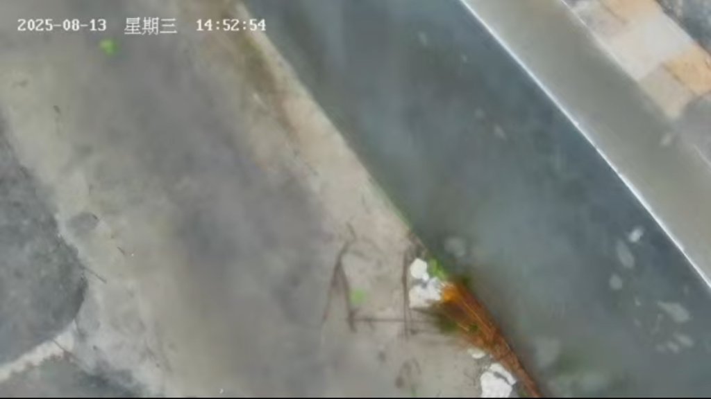 楊柳颱風風太強! 小琉球花瓶岩鏡頭君倒了!