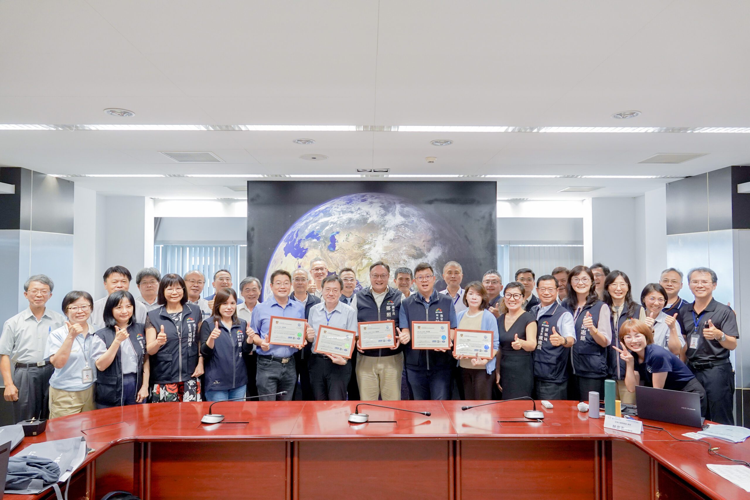 全國唯一！台中市府資安長全員通過國際資安獲ISO 27001認證