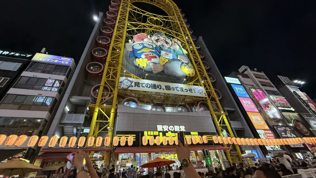 大阪道頓堀驚傳火警！一蘭拉麵陷火海-消防急射水
