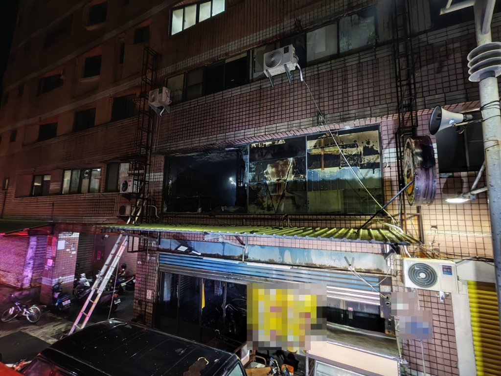 高雄3死惡火！主委怒控「多次向市府檢舉無下文」　工務局：將依法加速拆除