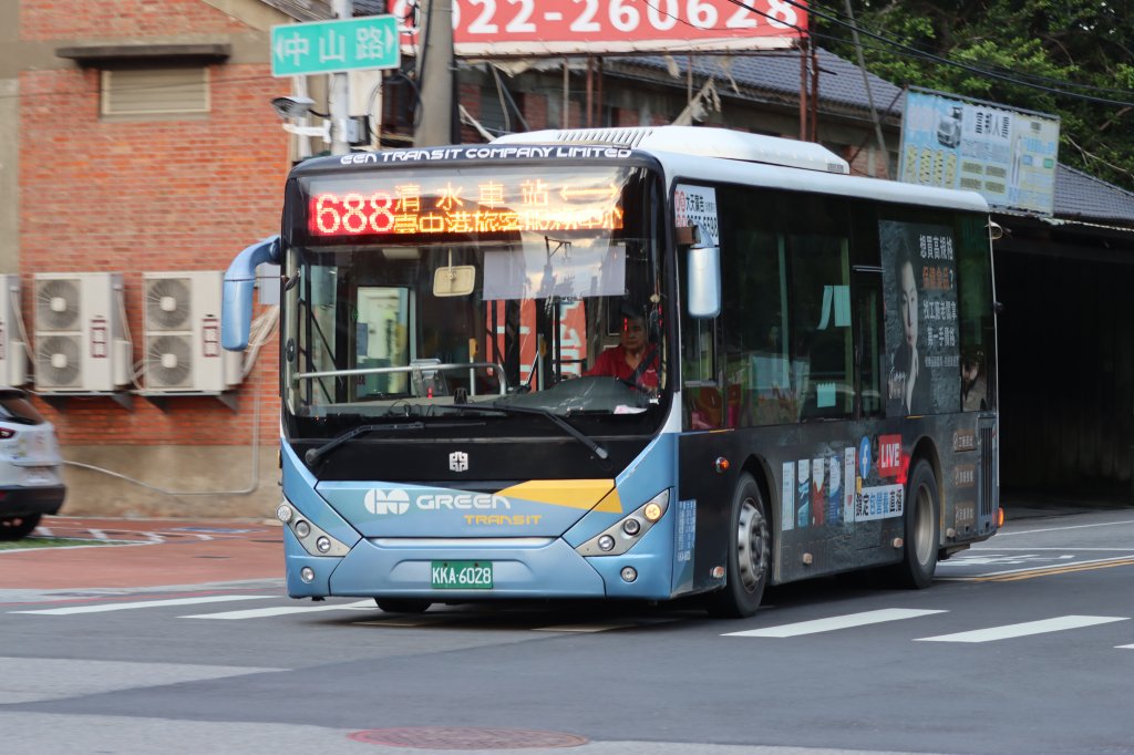 7線公車直達台中海洋館　企鵝、鯊魚暢遊海線新景點