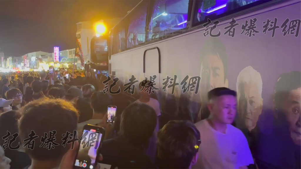 獨／《角頭》赴台南武聖夜市宣傳！人潮瞬間擠爆　王識賢清唱「一片天」引轟動