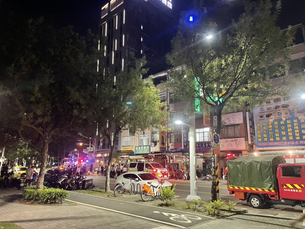 快訊／高雄鹽埕電機行火警！7人緊急送醫