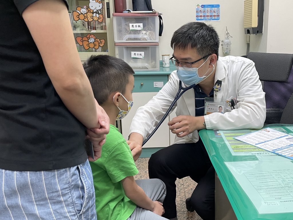 開學季兒童群聚 腸病毒非典型手口足症狀 秀傳籲家長須提高警覺