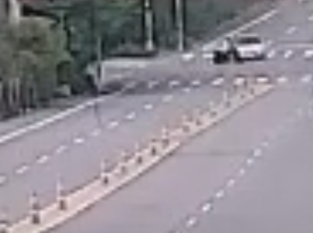 撞擊畫面曝光！疑路口未減速停讓　苗栗3車碰撞2傷