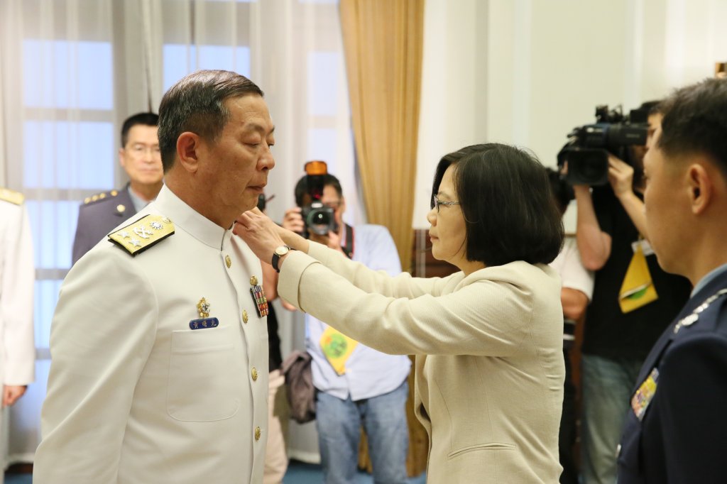 國造潛艦推手退場！黃曙光請辭獲准　賴清德慰留未果