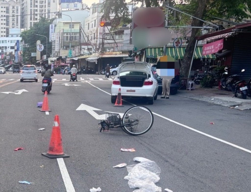 快訊／高雄死亡車禍！8旬翁「高雄式左轉」遭擊落不治