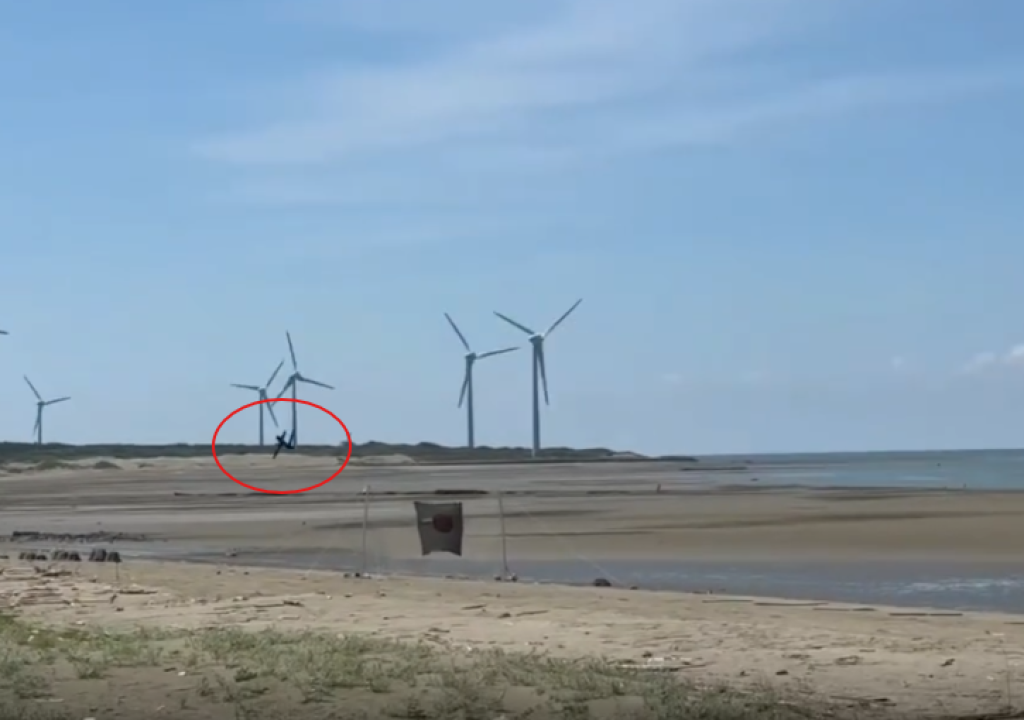 沙灘首飛「吃土」！銘旺科自殺式無人機試飛失誤引爆熱議