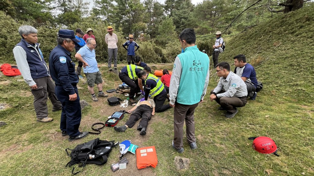 影/男山友獨攀麟趾山鞍部突OHCA　15人跨單位緊急救援