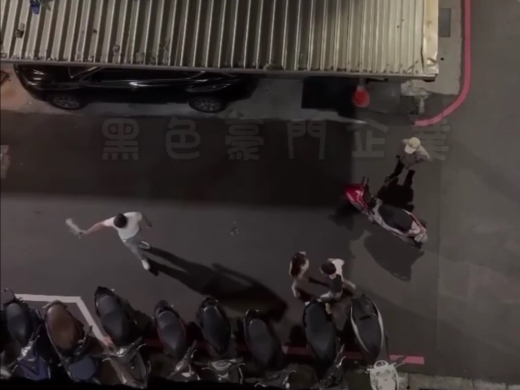 狹路相逢！三重男半夜找前女友被現任撞見　怒持西瓜刀對峙遭法辦