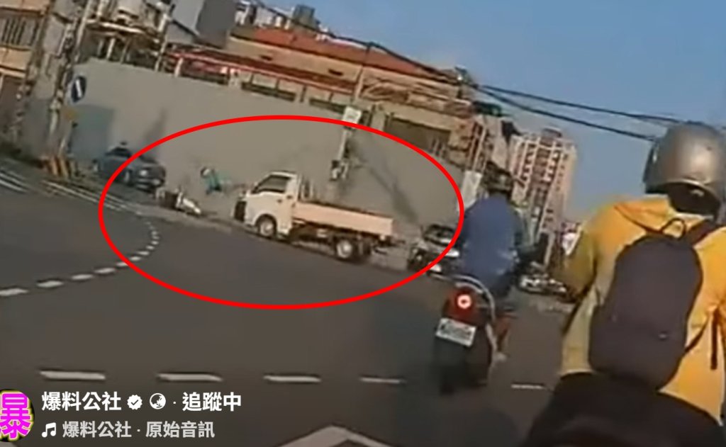 綠燈秒衝慘被撞飛！網怒：「台灣法律就是笑話」影片曝光掀熱議