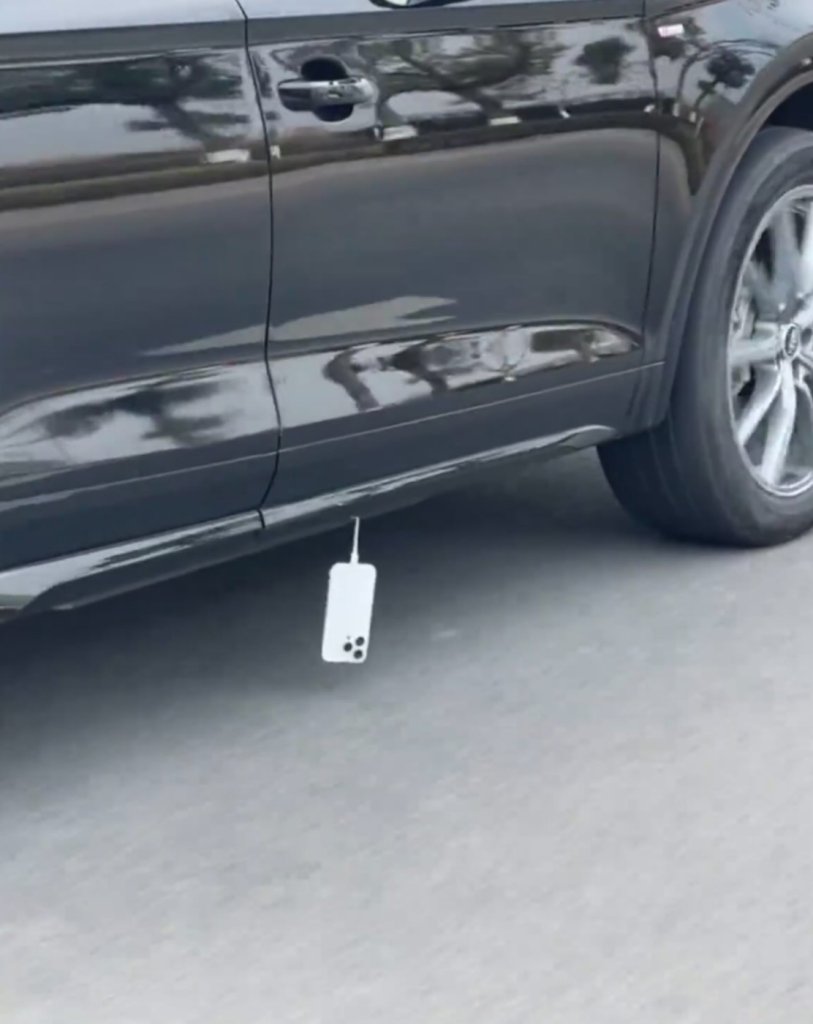 命懸一線！手機「吊車門外」一路狂奔　網笑翻：這線品質值得得獎