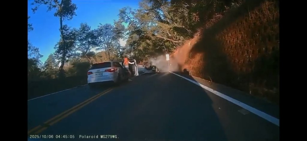 影／武嶺翻車友人護航「煞車失靈」！後方騎士行車記錄器全拍下　過彎影片曝光網友狂酸