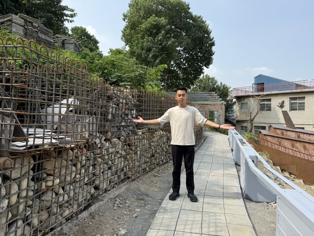 台灣設計展開幕 楊子賢議員發現中興莊展區部分工程還在趕工中
