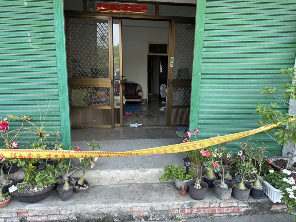 霧峰鄰里衝突釀血案!23歲男疑噪音爭執持刀理論 2長者遭砍重傷送醫