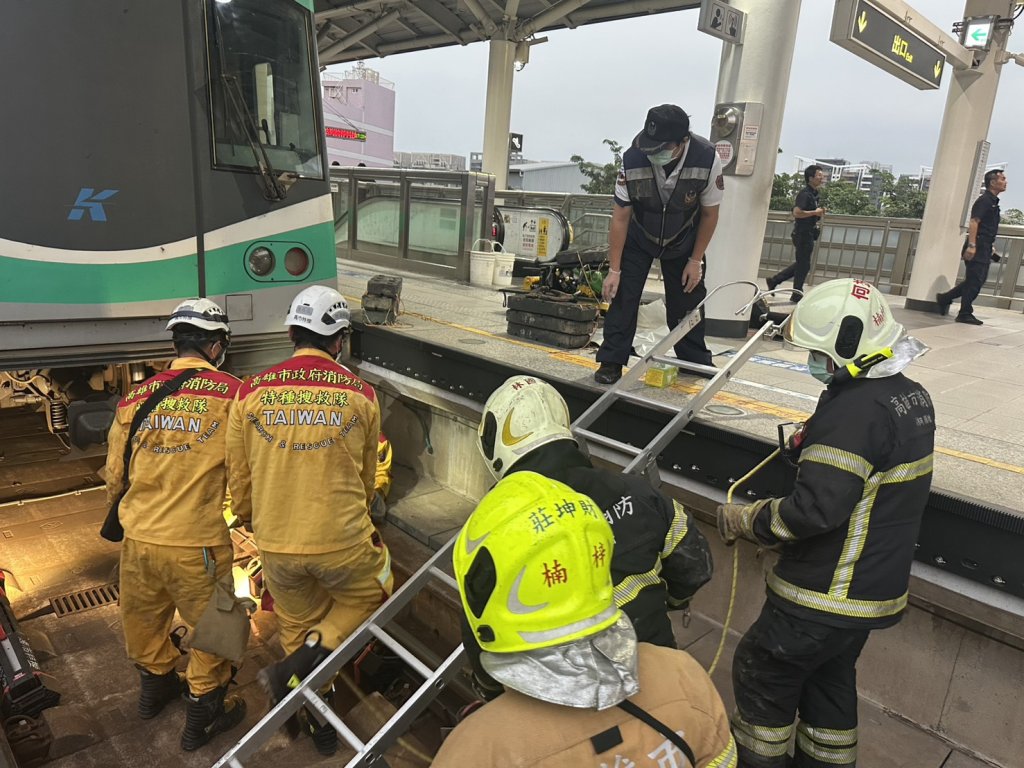 快訊/18歲女落軌遭輾斃…高雄捷運「班次大亂」緊急加密班距疏運
