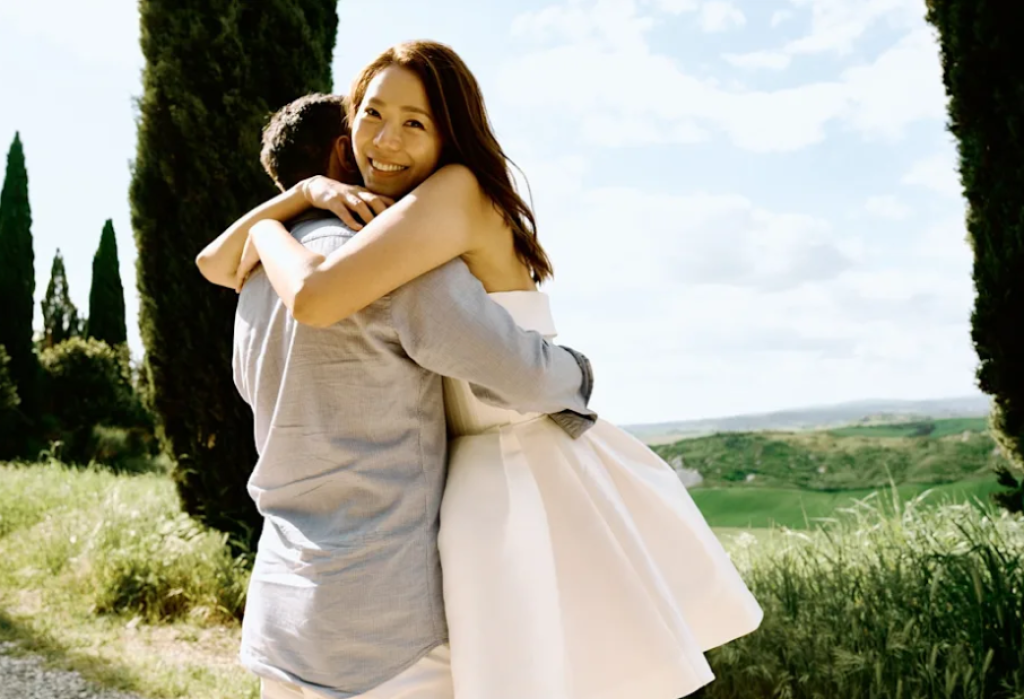 林又立曬婚紗照證實結婚！秀出手上超大顆「方形鑽戒」