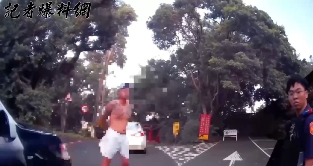 詭異!半裸男持「開山刀」圓山飯店旁砍樹 辯樹擋愛車好心幫修剪