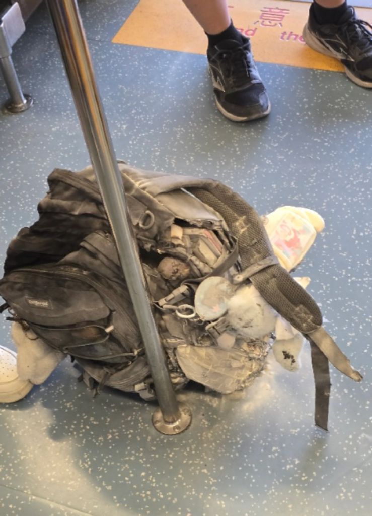 火車上背包冒煙！旅客行動電源自燃幸無人傷