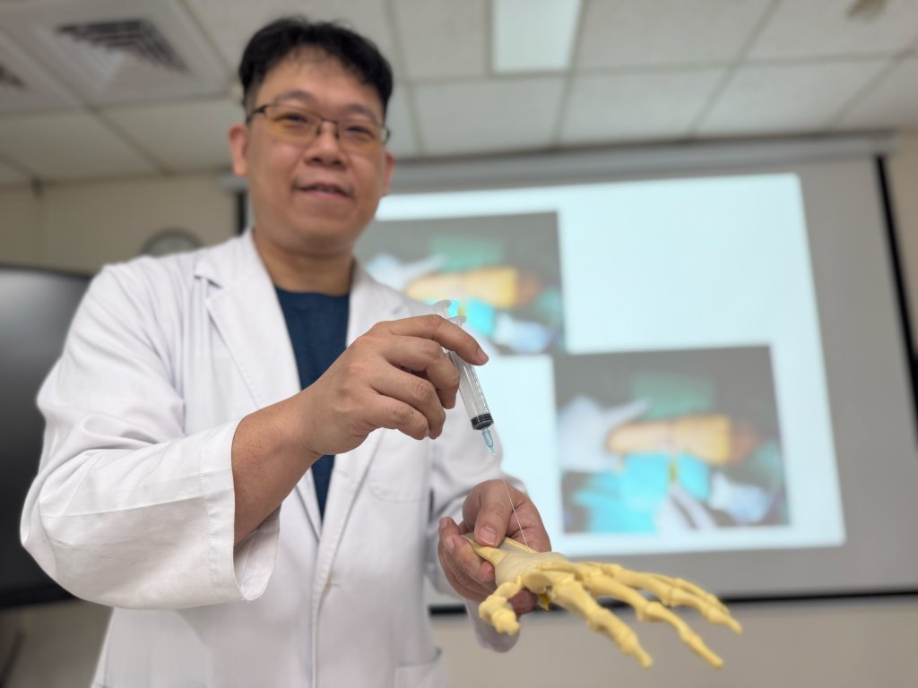 排球妹救球飛撲落地韌帶撕裂傷  PRP合併復位手術助她重返球場