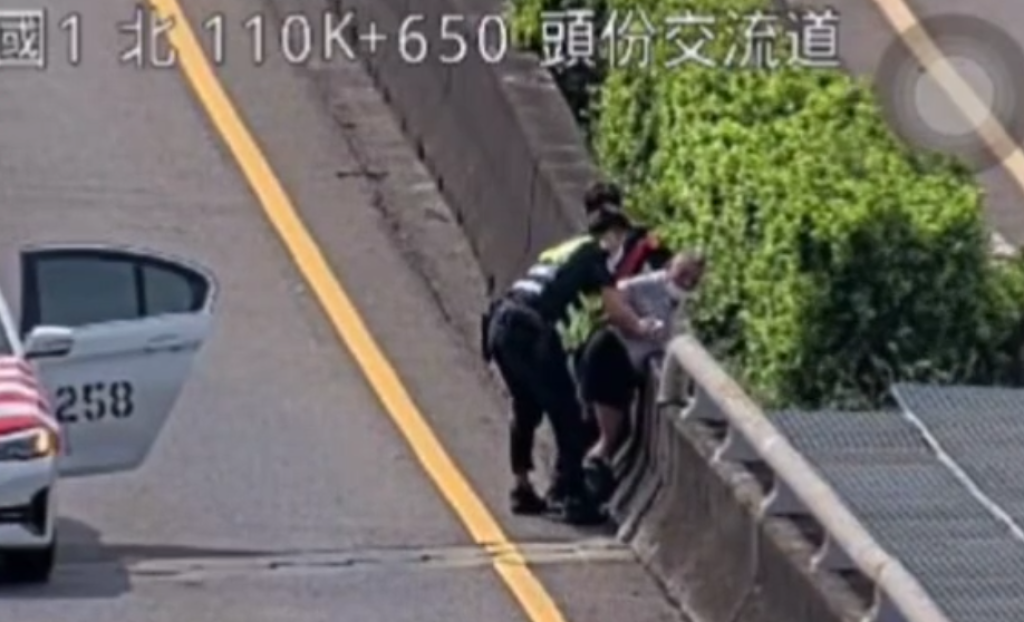 68歲男闖入國道頭份路段「要走回造橋老家」 　國道警察到場帶離