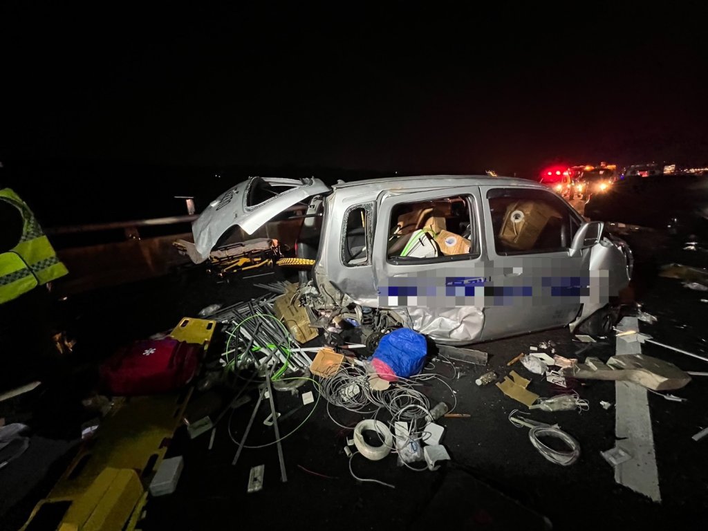 國道3號龍井路段事故! 3車相撞2人受傷