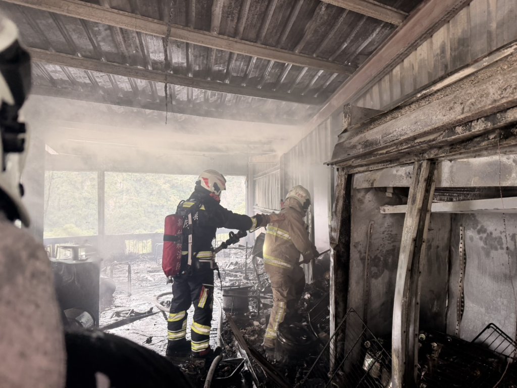 新竹五峰鄉鐵皮搭蓋小吃部火警　廚房燒毀