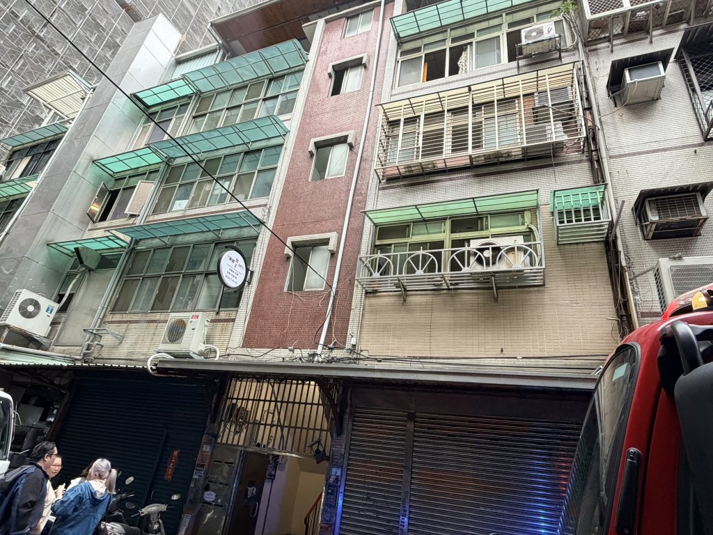 三重4樓建築火警！　60餘歲男子OHCA