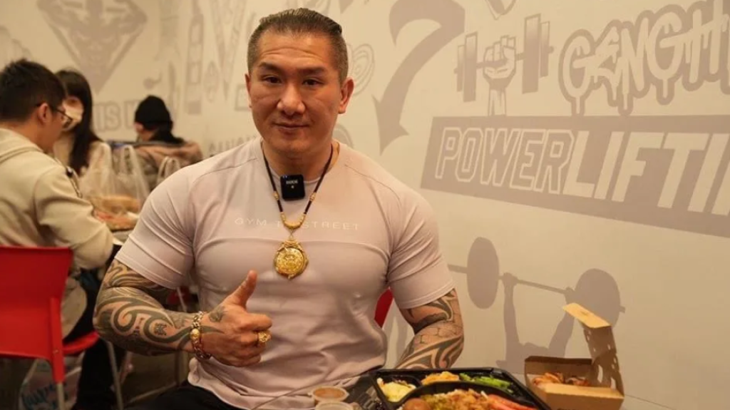 館長遭前員工爆料!因自己「老二小」:嫂子想看你的