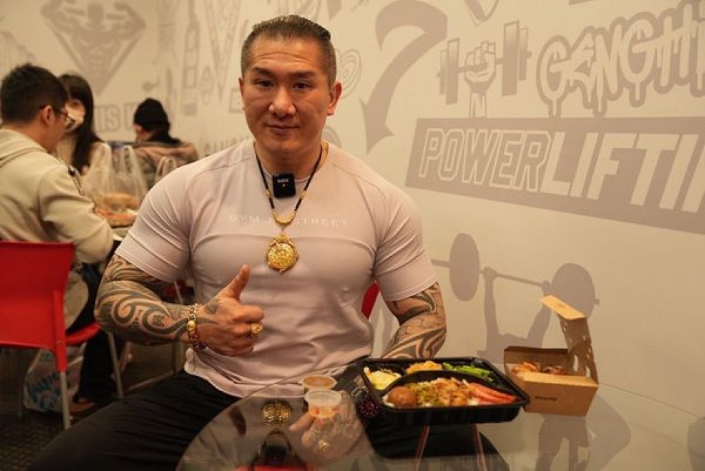 館長遭「毀滅式爆料」成便當店神業配 爆滿排隊20分鐘